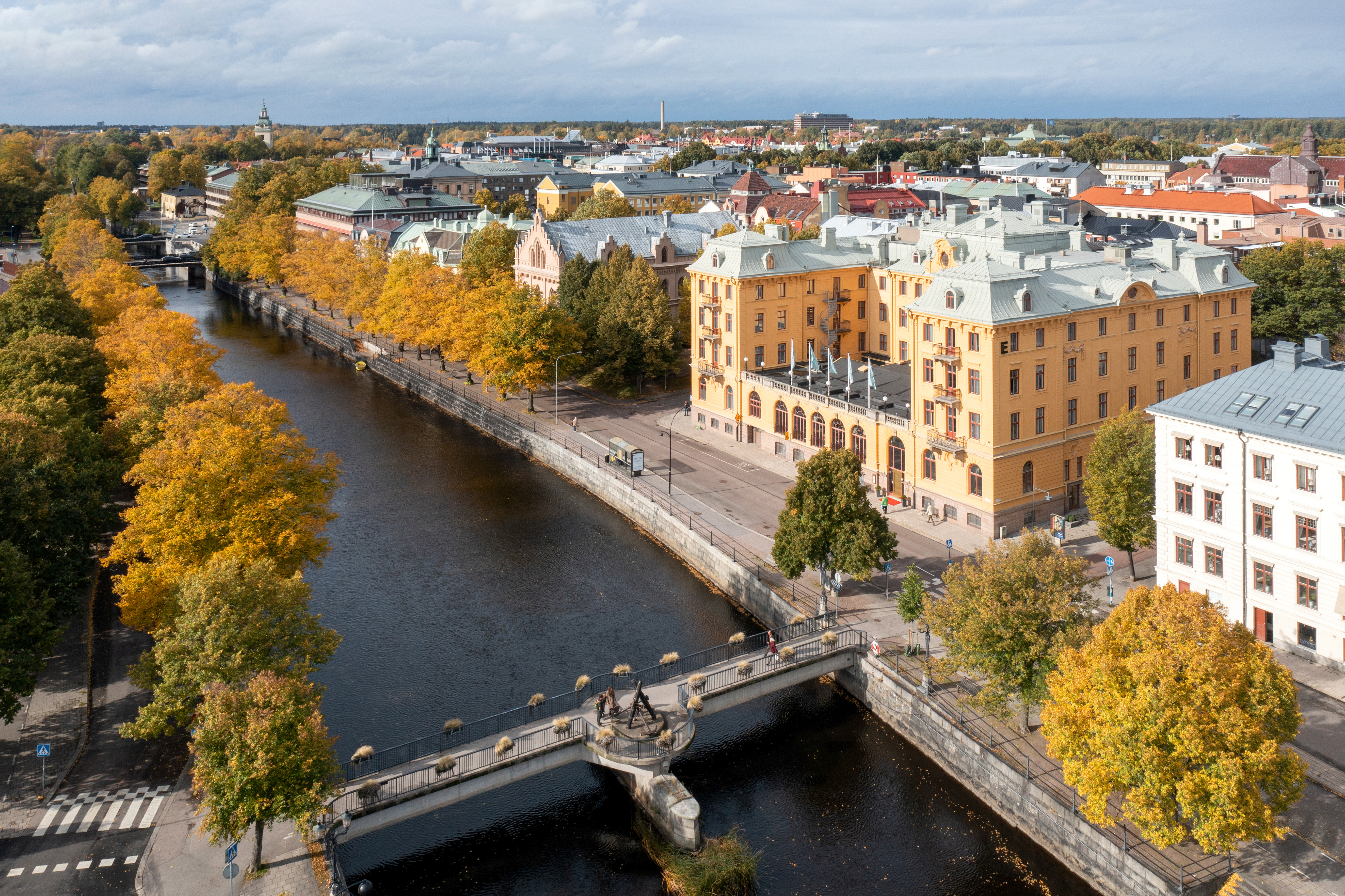 Drone image of the Elite Grand Hotel with Gavleån in front