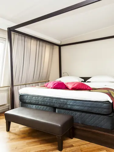 Lyxig svit med stor dubbelsäng