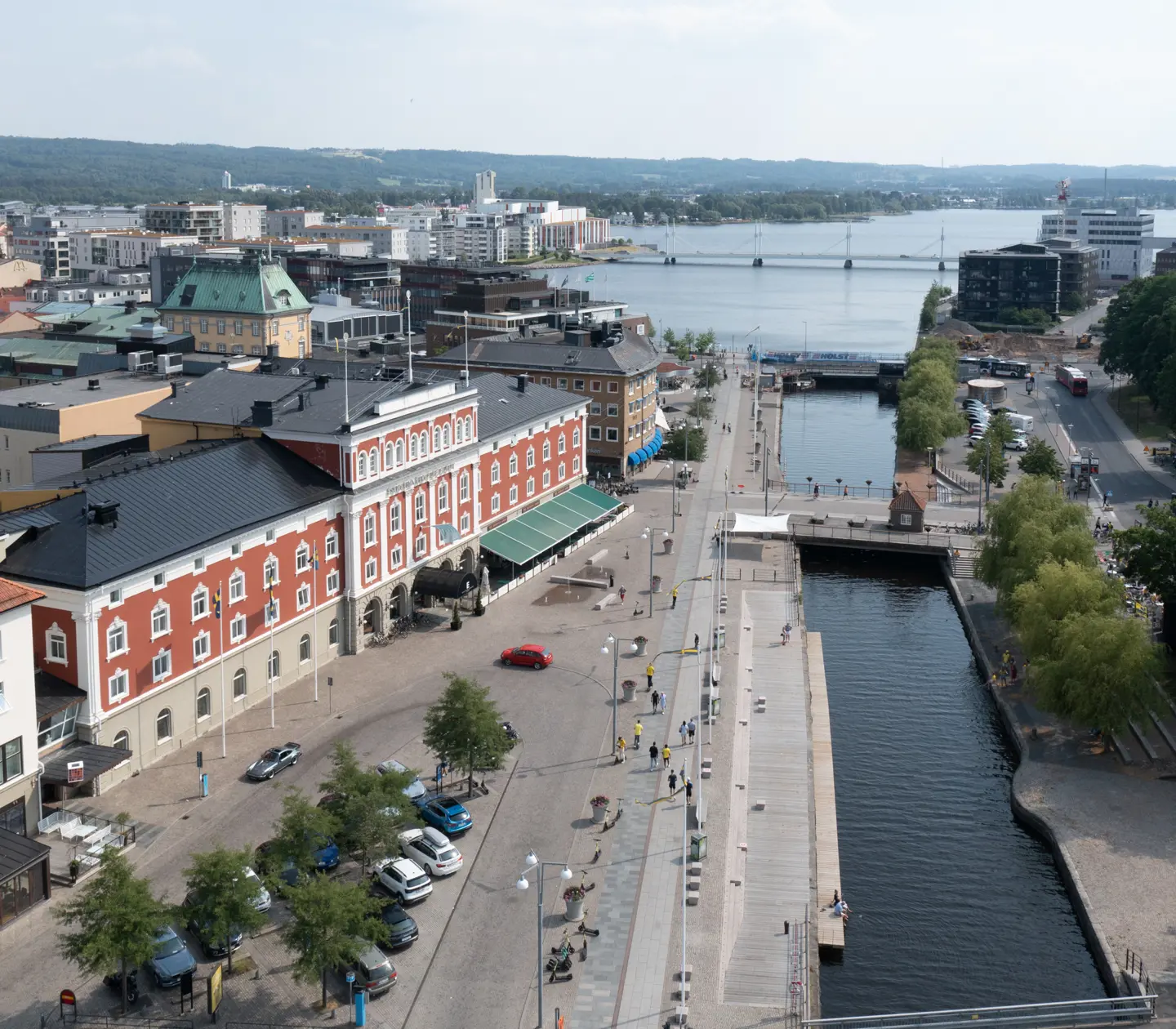 View of Jönköping, the canal between Munksjön and Vättern and Elite Stora Hotellet