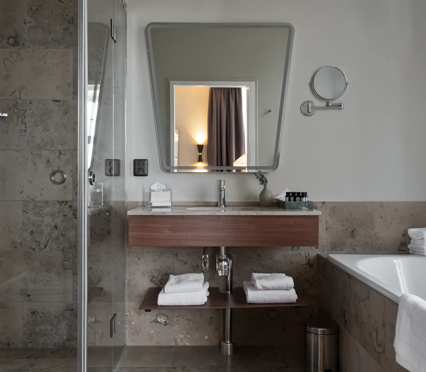 Bathroom with shower, sink, mirror and bathroom
