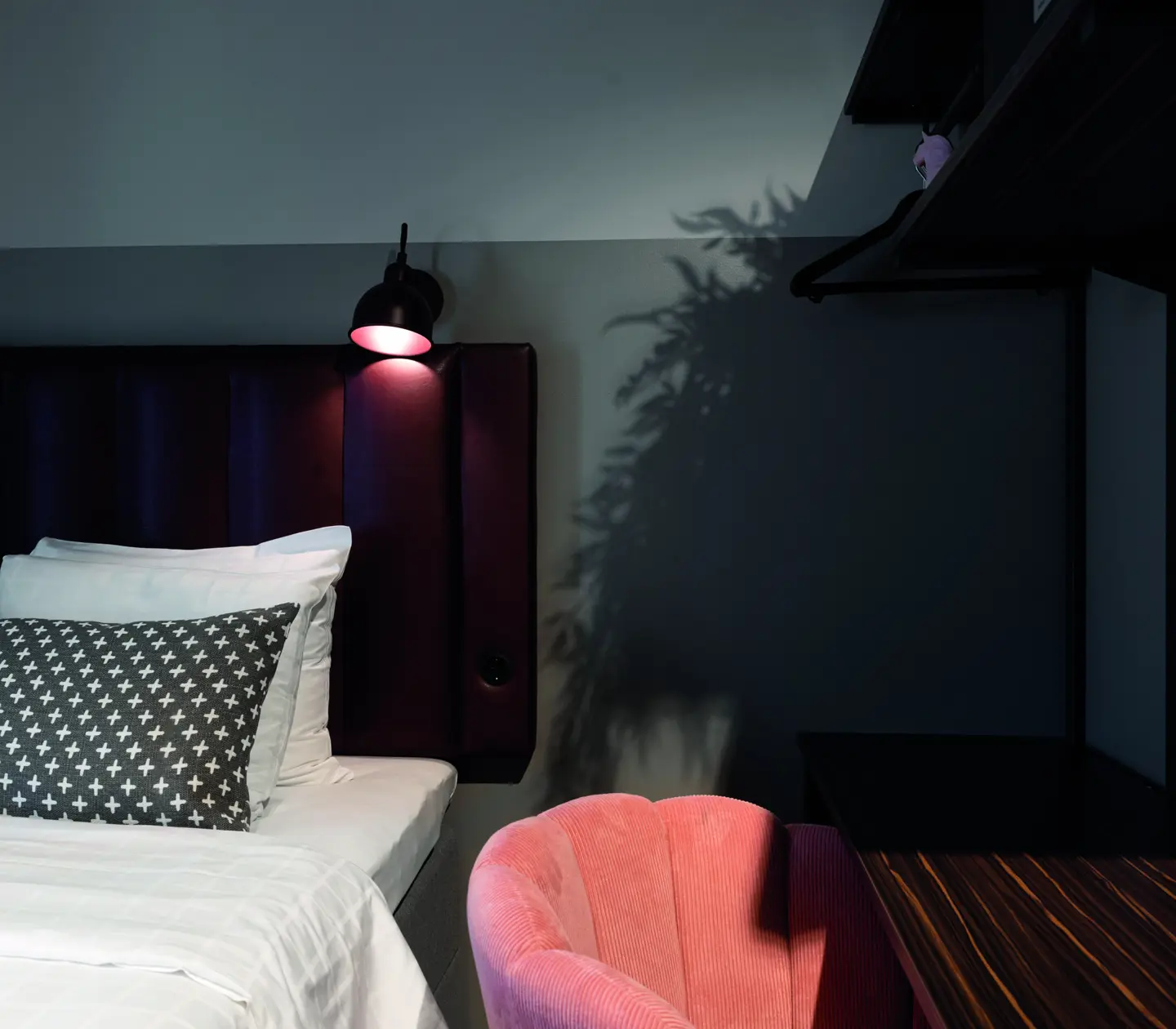 Small double room with a double bed and nice interior
