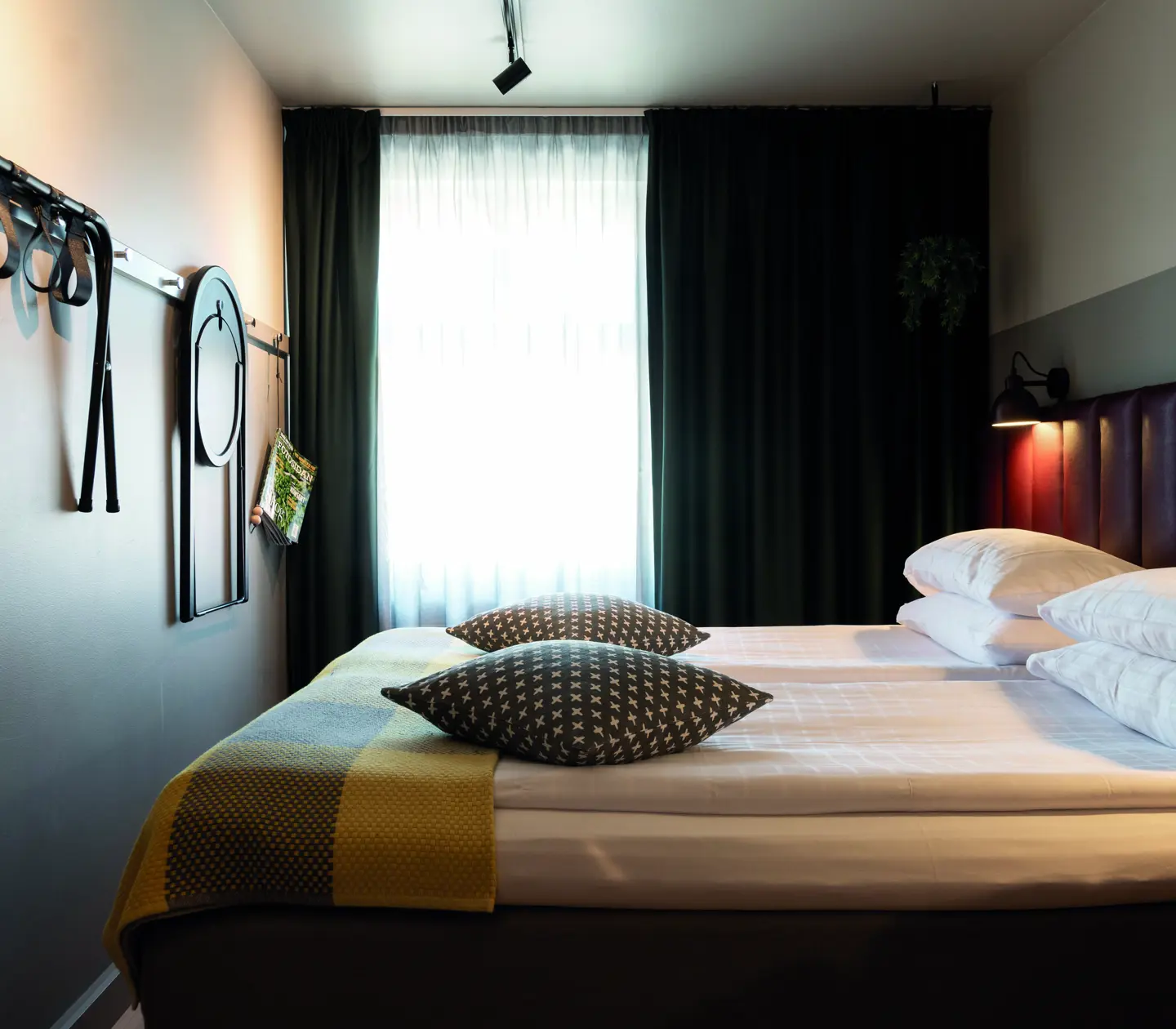 Small double room with a double bed and nice interior