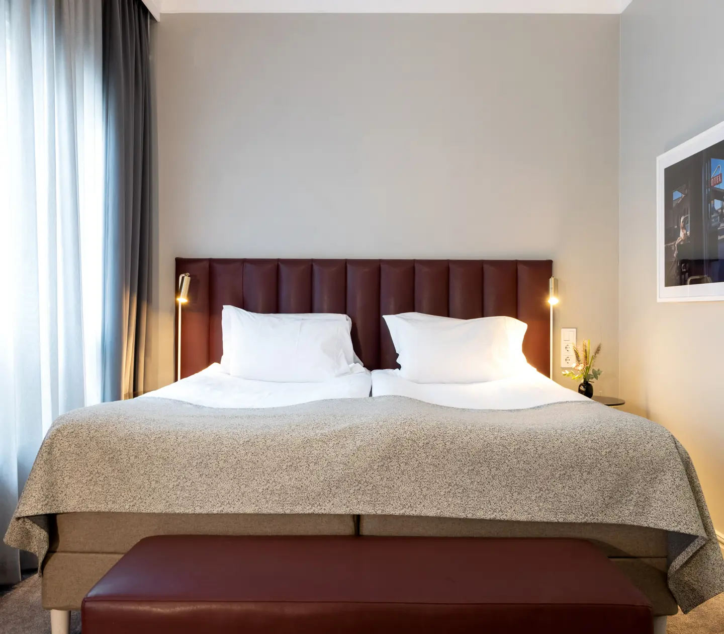 Room with double bed