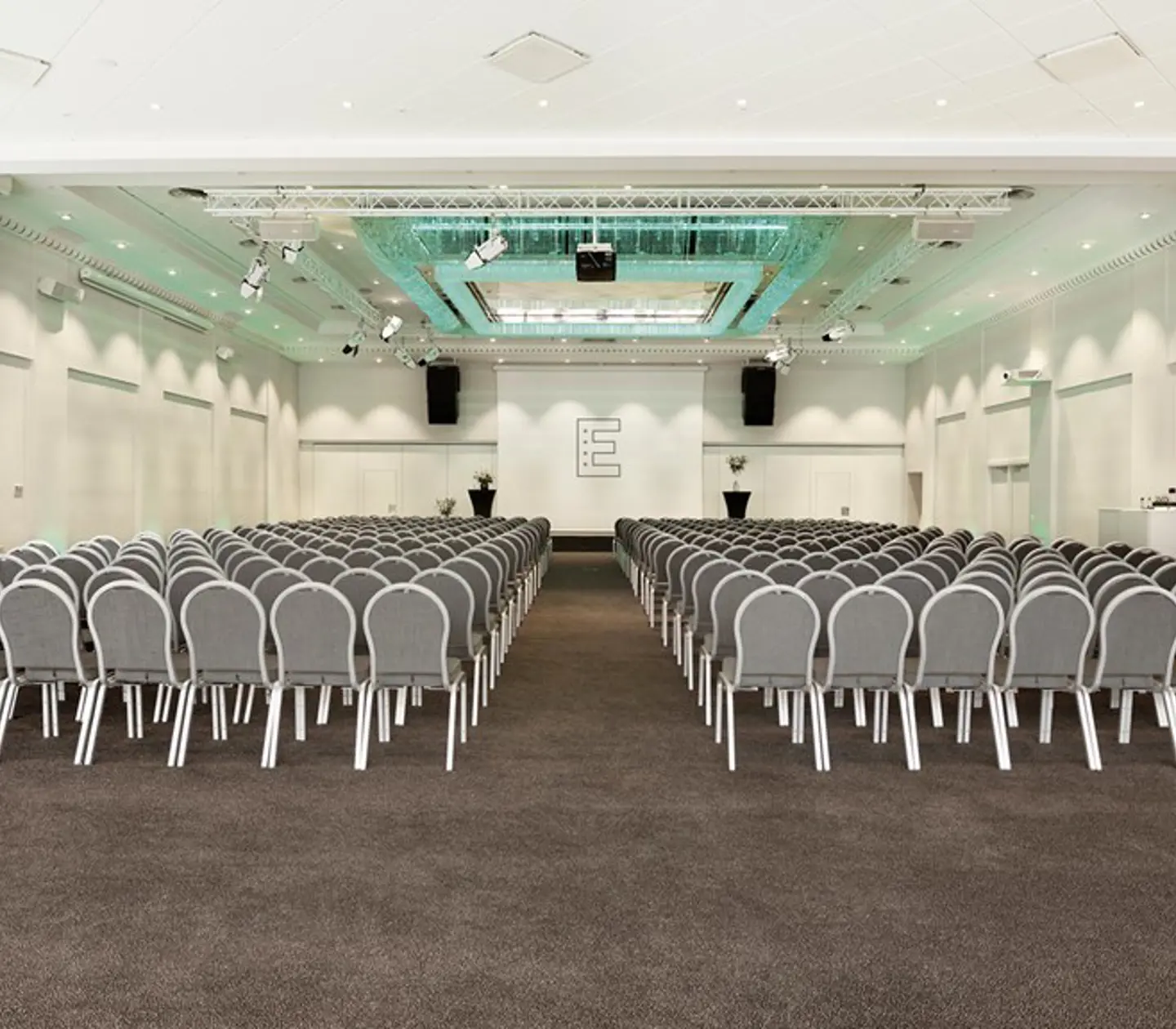Conference room with many chairs