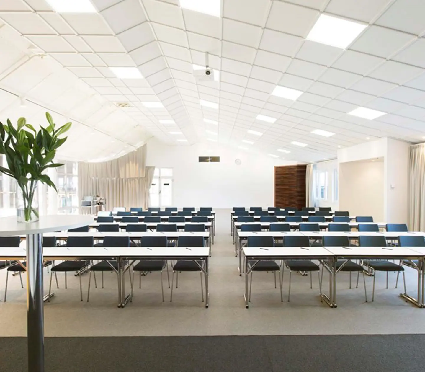 Conference room with many chairs
